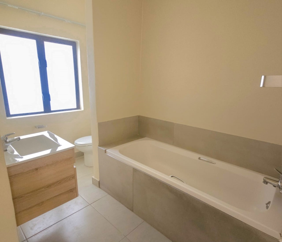 To Let 3 Bedroom Property for Rent in Landsmeer Residential Estate North West